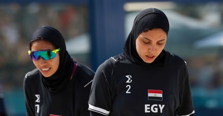 Złamały zakaz hidżabów na igrzyskach. "Nie mów mi, żebym nosiła bikini"