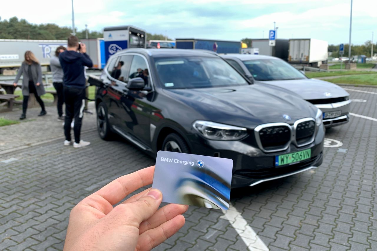 Karta BMW Charging - zbawienie przy takiej podróży