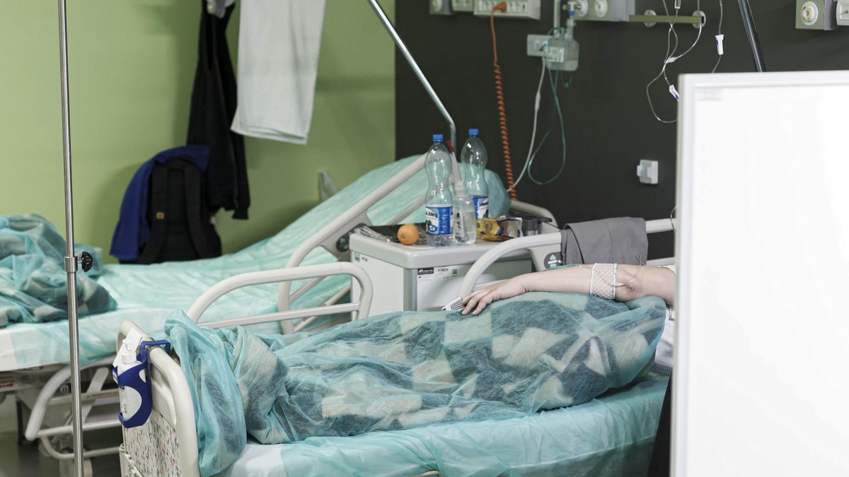 Liczba zgonów na Covid-19 w Polsce jest jedną z najwyższych na świecie.