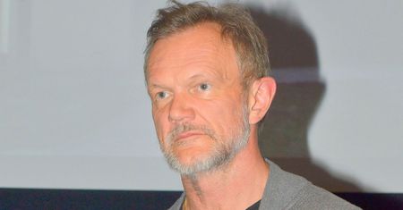 Cezary Pazura pokazał tatę. "Był głównie od tego, by czasem wziąć pas i przywalić"