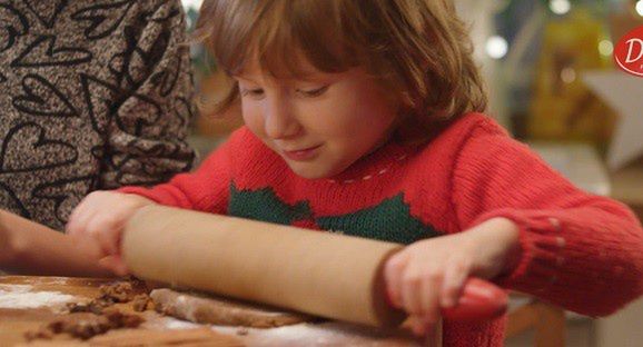 Delecta promuje pierniczki korzenne „prosto z serca” (wideo)