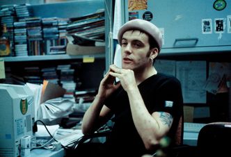 Popularny muzyk rockowy wyszedł z hotelu i rozpłynął się w powietrzu. Chwilę wcześniej wysłał paczkę byłej dziewczynie