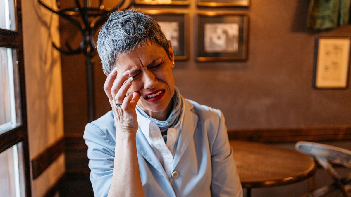 Fryzjerka zniszczyła jej włosy.