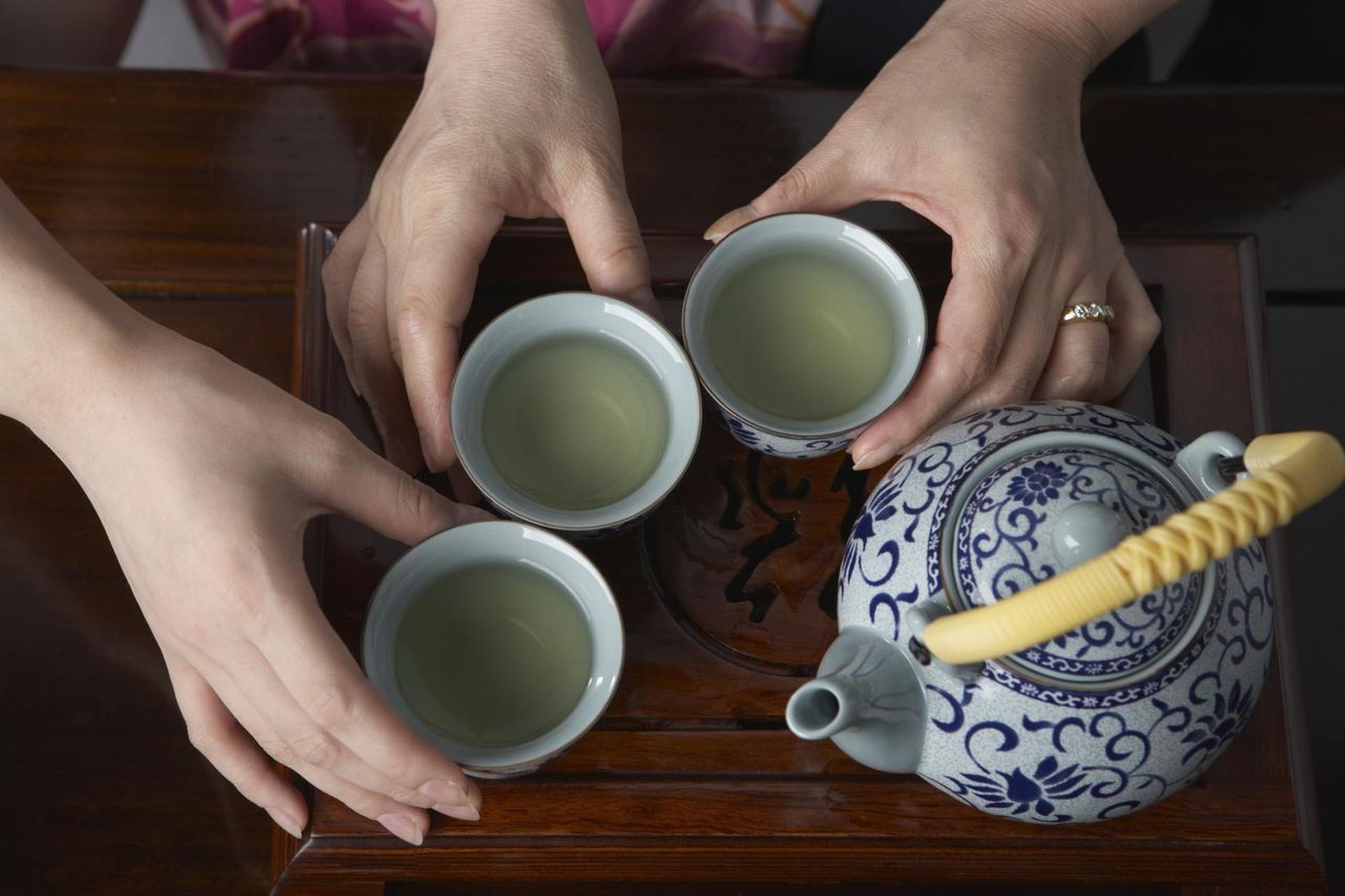 Herbata idealna? Redukuje ciśnienie, poprawia koncentrację i obniża cholesterol