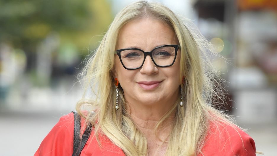 scena z: Marzena Rogalska, SK:, , fot. AKPA/AKPAkobieta, okulary z czarnymi oprawkami, Marzena Rogalska