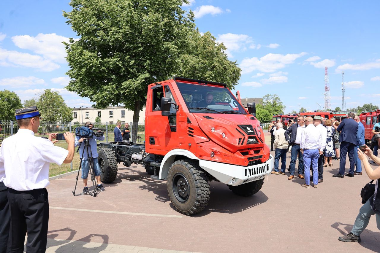 Nowe ciężarówki z Polski. Trafią m.in. do służb i wojska