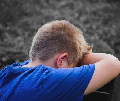 "Żyletkę noszę zawsze przy sobie": O depresji wśród dzieci bez tabu. Tę książkę powinien poznać każdy rodzic