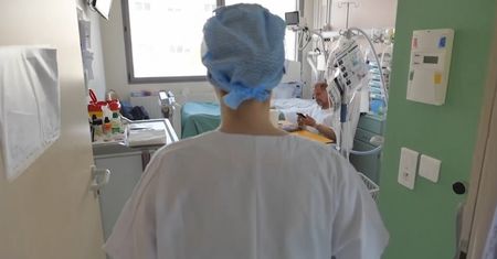 Płuca spalone jak katedra paryska. Wstrząsające wyznanie francuskiego pacjenta