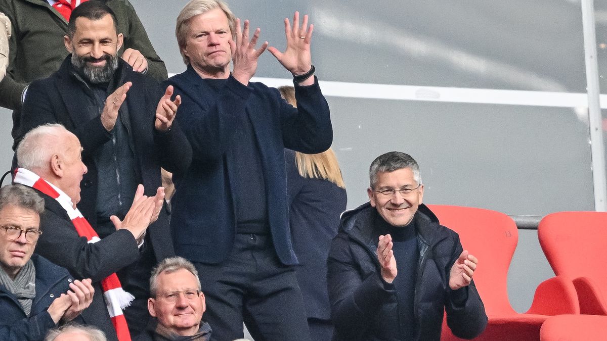 MUNICH, GERMANY - MAY 13: chief of sport Hasan Salihamidzic of Bayern Muenchen and Chairman Oliver Kahn of Bayern Muenchen gestures after the Bundesliga match between FC Bayern München and FC Schalke 04 at Allianz Arena on May 13, 2023 in Munich, Germany. (Photo by Harry Langer/DeFodi Images via Getty Images)