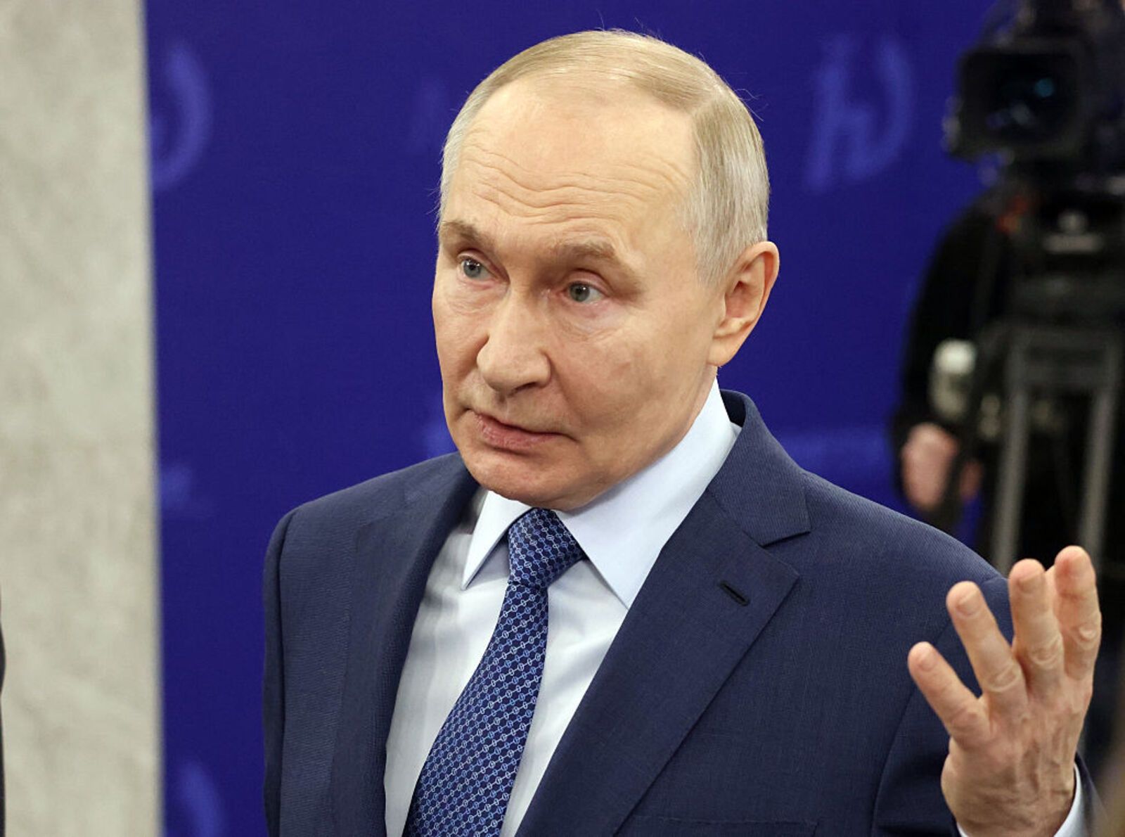 Putin wpadł w chrypkę przy życzeniach na Dzień Kobiet
