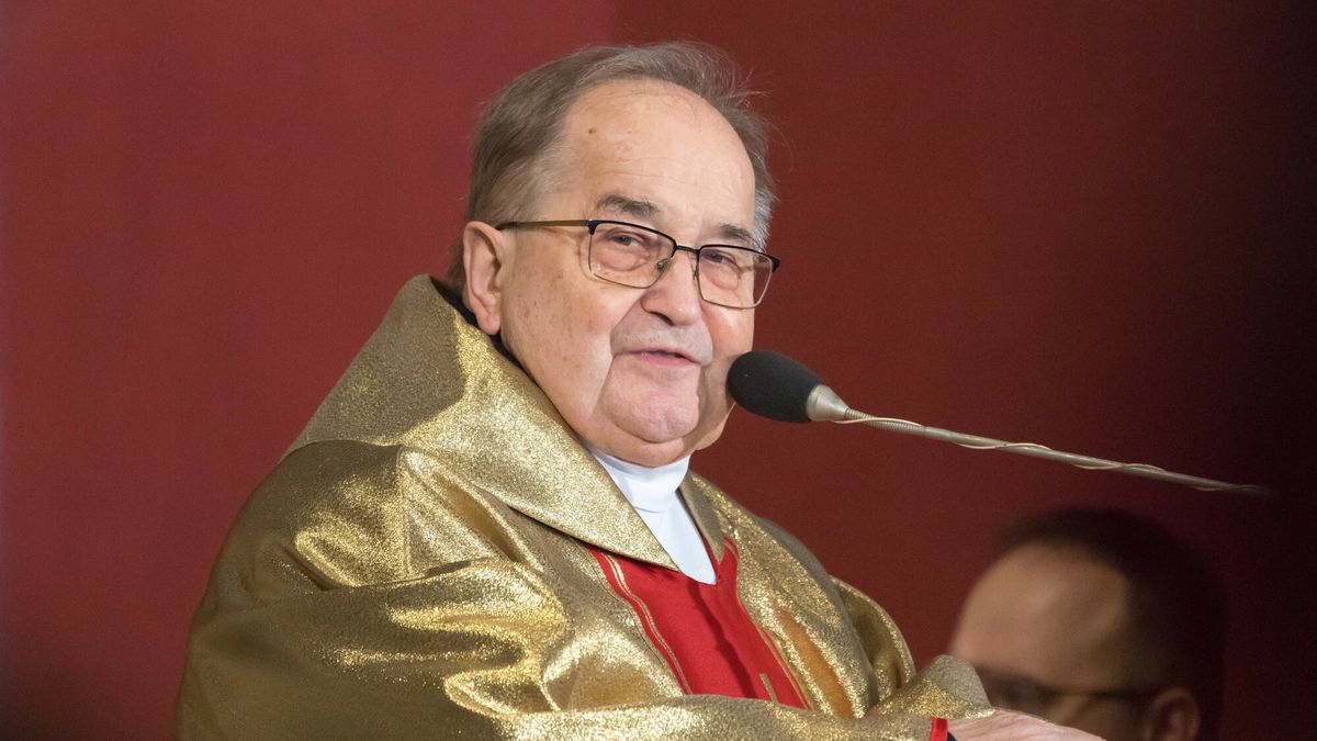 32. rocznica powstania Radia Maryja w Bydgoszczy
08.12.2023 Bydgoszcz 32 rocznica powstania Radia Maryja Katedra sw Marcina i Mikolaja 
Fot. Wojciech Strozyk/REPORTER
Fot. Wojciech Strozyk/REPORTER
N/z: ojciec Tadeusz Rydzyk dyrektor Radia Maryja
Wojciech Strozyk/REPORTER