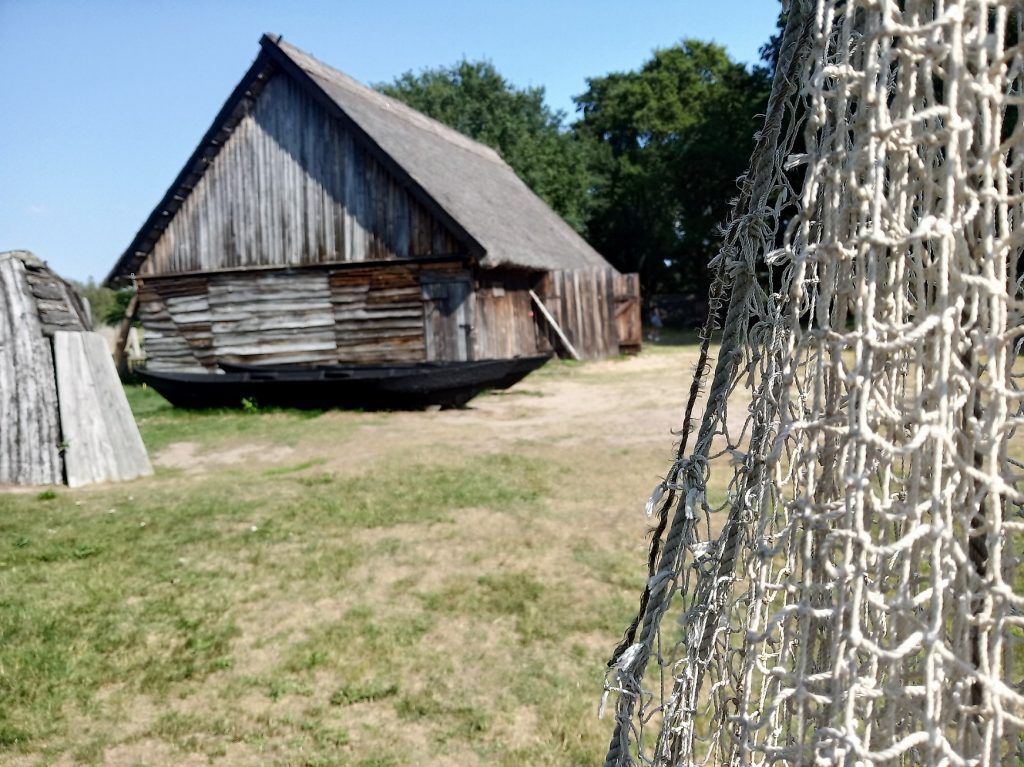 muzeum wsi słowińskiej w klukach