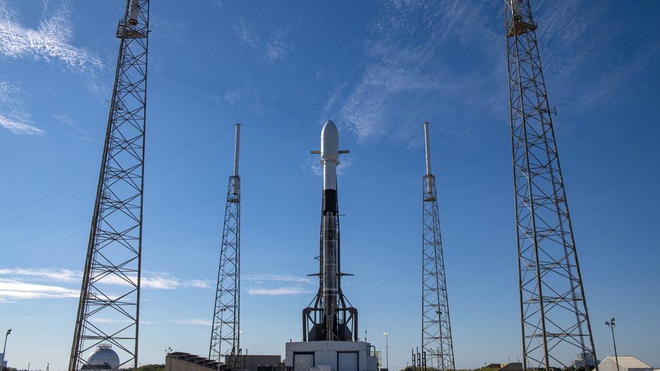 Rakieta Falcon 9 przed startem