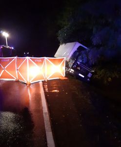 Strzelce. Wypadek na DK 12. Ciężarówka śmiertelnie potrąciła pieszego. Za kierownicą kursant