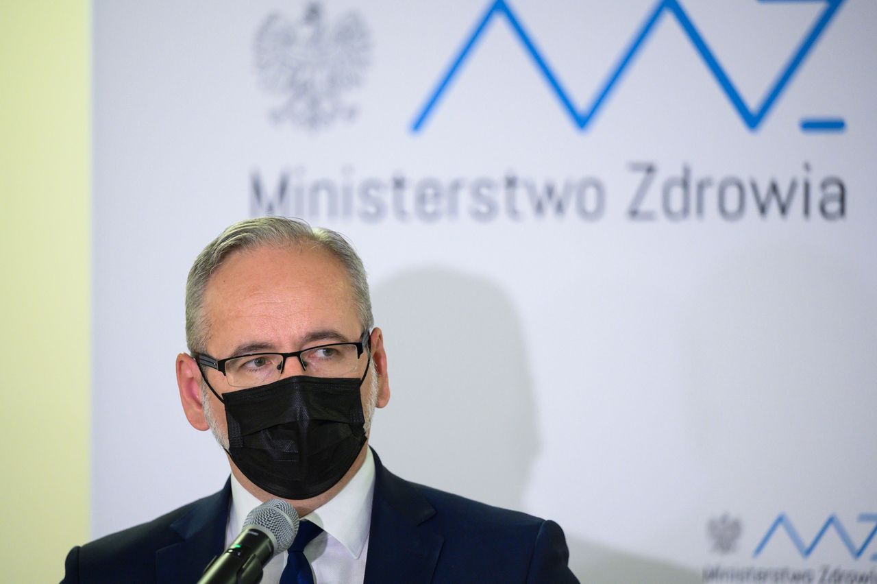 Czwarta dawka dla personelu medycznego. Minister zdrowia podał datę