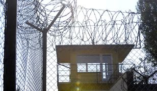 Warszawa. Kryzys w areszcie na Grochowie. Pracownicy sami kupują… papier toaletowy