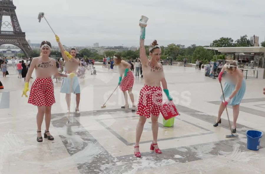 Naked feminist protest in Paris: Topless women against fascism