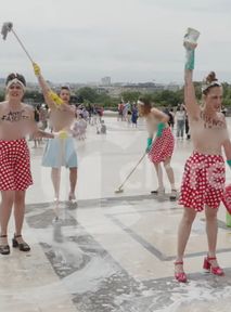 Naked feminist protest in Paris: Topless women against fascism