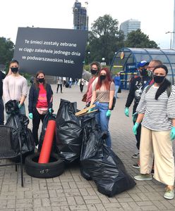 Warszawa. Sterta śmieci przy metrze Centrum. Znamy sprawcę!