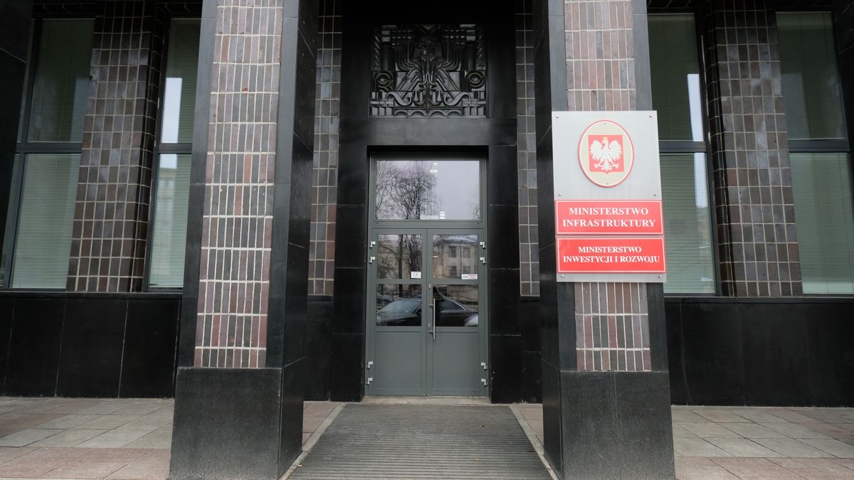 Były szef Ministerstwa Infrastruktury został zatrzymany