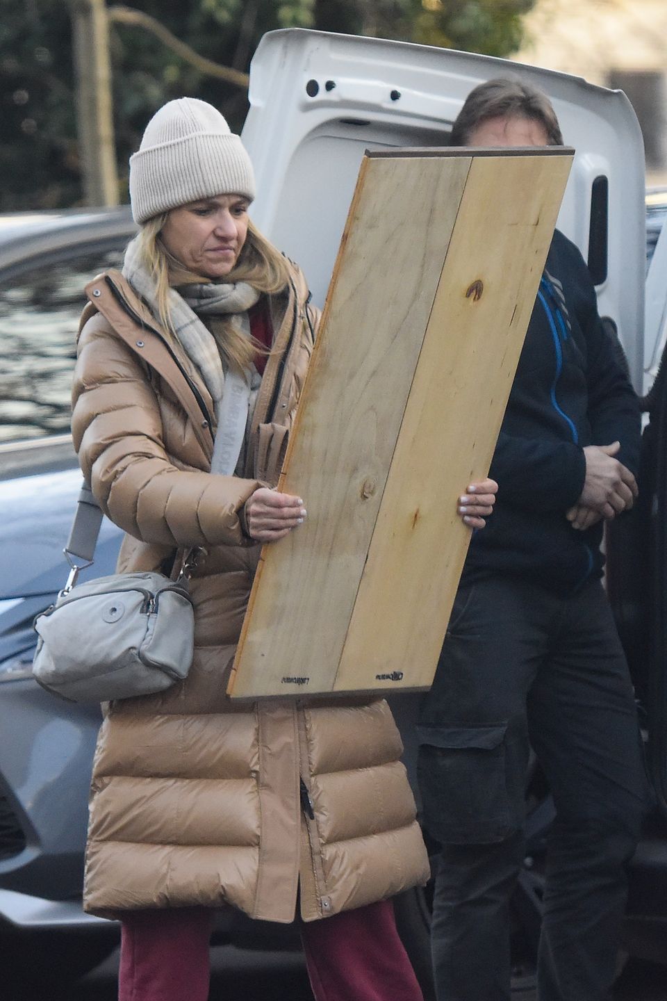 Joanna Koroniewska załatwia sprawunki w centrum Warszawy