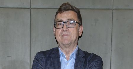 Maciej Orłoś miał TRUDNE relacje z synem. 34-letni Antoni zadebiutował już w telewizji. Jak wygląda? (FOTO)