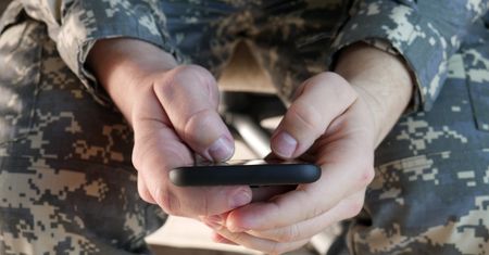 Wojsko zamawia smartfony i tablety za 12 mln złotych. Na liście są iPhone