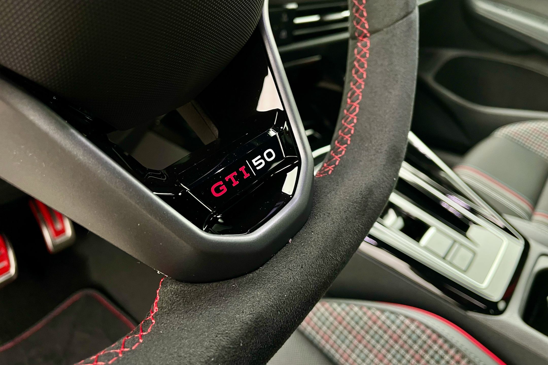 Volkswagen Golf GTI Edition 50