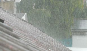 Niż genueński zbliża się do Polski. Ściana deszczu budzi zaniepokojenie