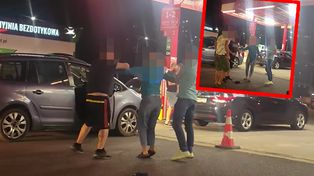 Sceny na stacji. Bili się na pięści i pałki. Na miejscu był policjant