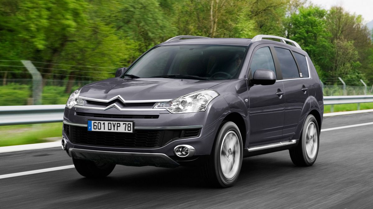 Citroen C-Crosser to technicznie MItsubishi Outlander, jeden z popularniejszych modeli w tej klasie na rynku wtórnym.