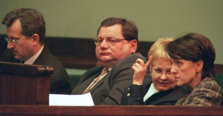Była gwiazda SLD, "ojciec roku" Ryszard Kalisz kończy dzisiaj... 60 lat! (DUŻO STARYCH ZDJĘĆ)