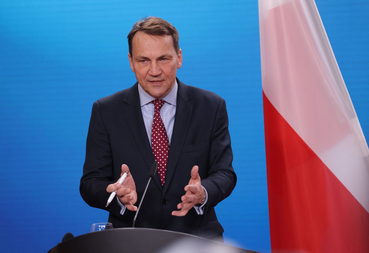 Sikorski odwołał ambasadorów. "Wybory mają swoje konsekwencje"