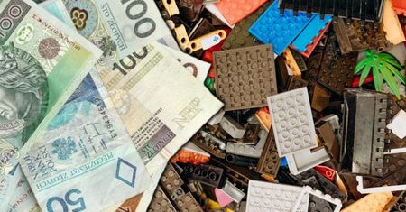 Mówią o nich "plastikowe złoto". Ile można zarobić na klockach LEGO?