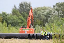 Warszawa. Rozpoczyna się budowa mostu pontonowego na Wiśle