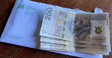 Dwie dobre wiadomości od ZUS. Dostaną je miliony Polaków