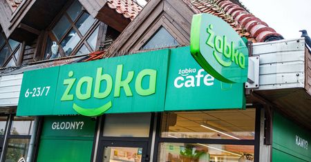 Wielkie przejęcie Żabki coraz bliżej. Gigant wykonał ważny ruch