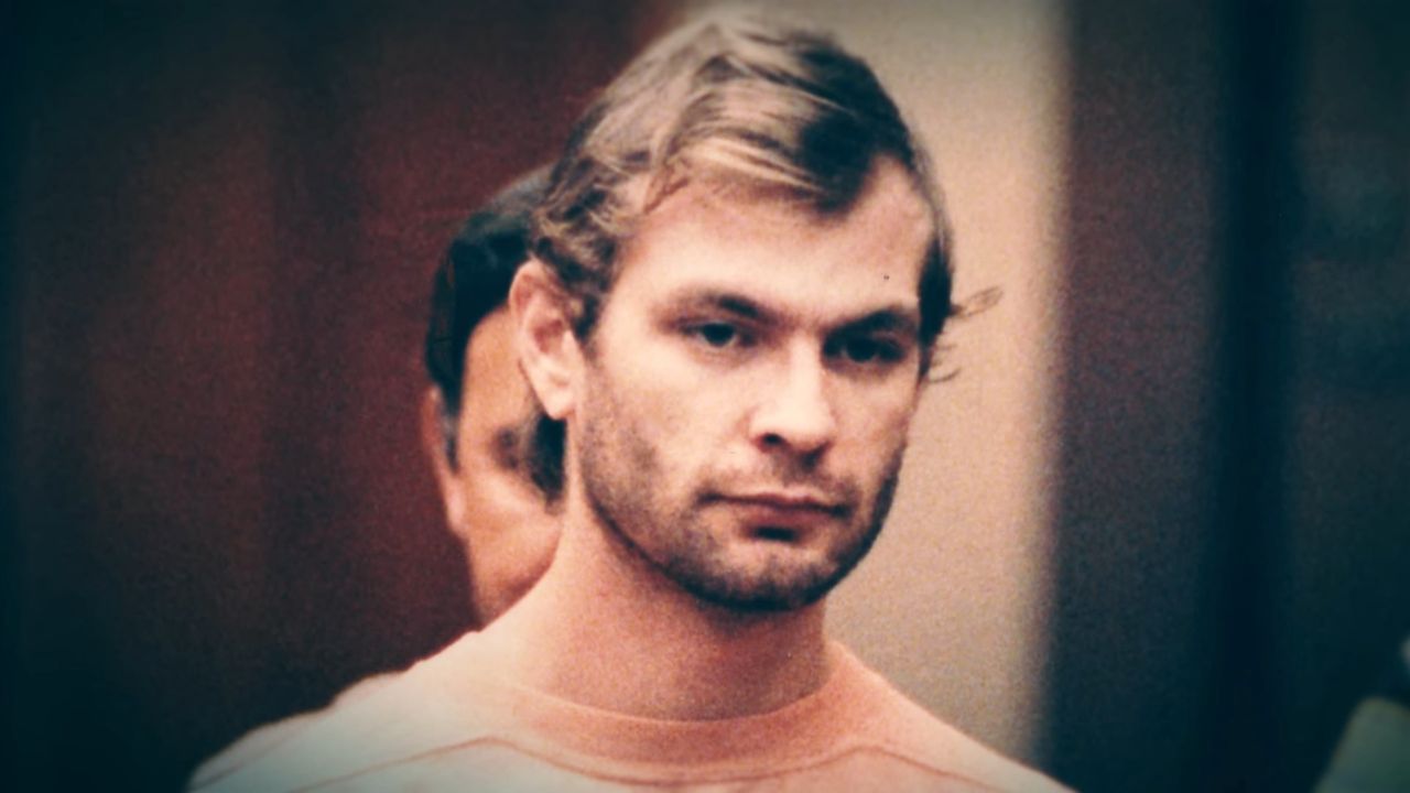 "Dahmer" nie pokazał wszystkiego. Netflix dopowiada historię mordercy szokującymi nagraniami