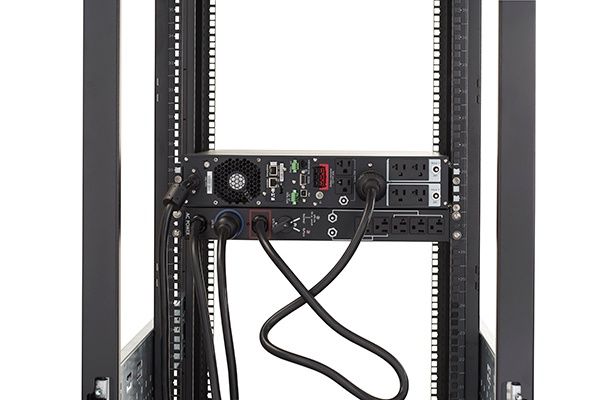 Eaton 9PX w szafie rackowej
