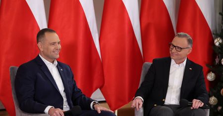 Nawrocki lepszy niż Duda? Nowy sondaż ujawnia nastroje Polaków