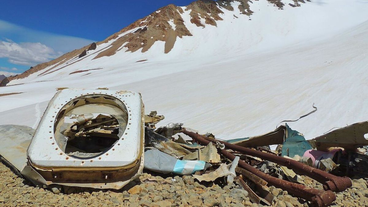 Wrak samolotu w górach