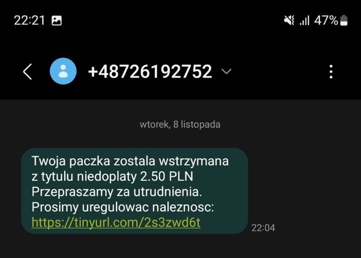 Fałszywy SMS o paczce