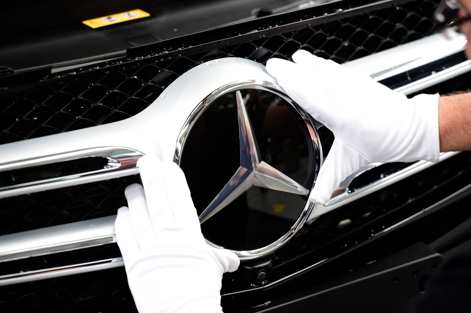 Mercedes wezwie do serwisów właścicieli ponad 700 tysięcy aut w Europie