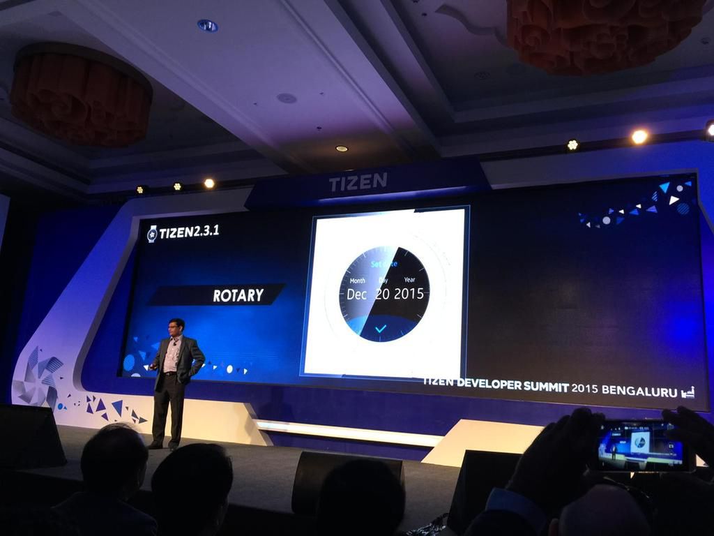 Samsung zapowiada nowości w Tizenie i nowym smartwatchu z okrągłym ekranem