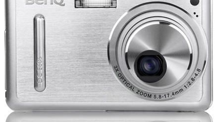 Obrotowy obiektyw w kompaktowym aparacie cyfrowym BenQ E605 1