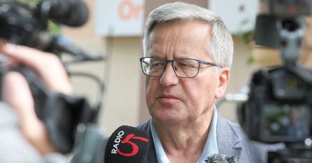 Komorowski: Zełenski pręży mięśnie, a niedźwiedź jeszcze żyw i hasa w lesie
