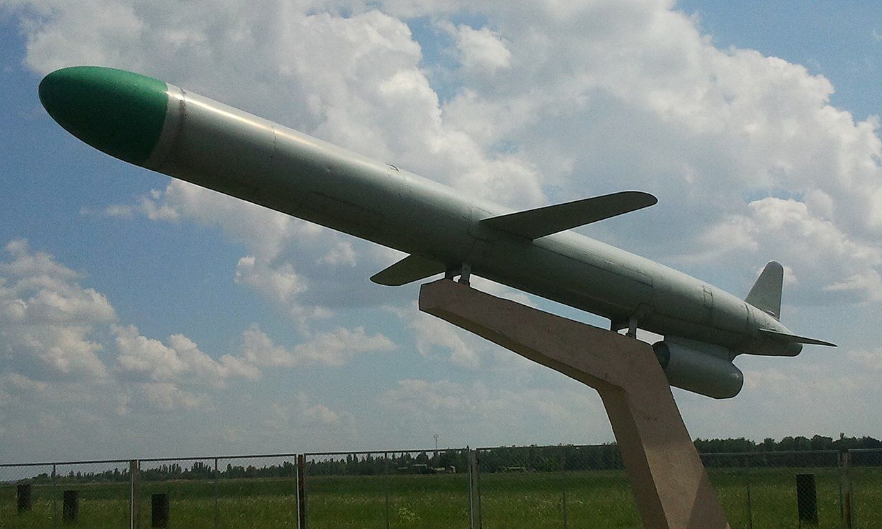 Rosyjska rakieta pod Bydgoszczą. Czym jest Ch-55?