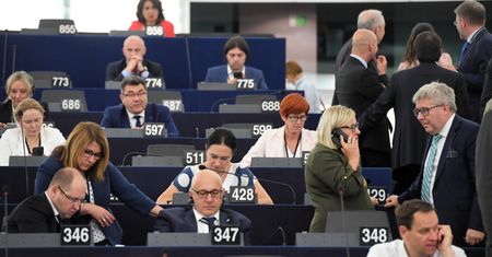 Komisja prawna PE za uchyleniem immunitetu czterem europosłom PiS