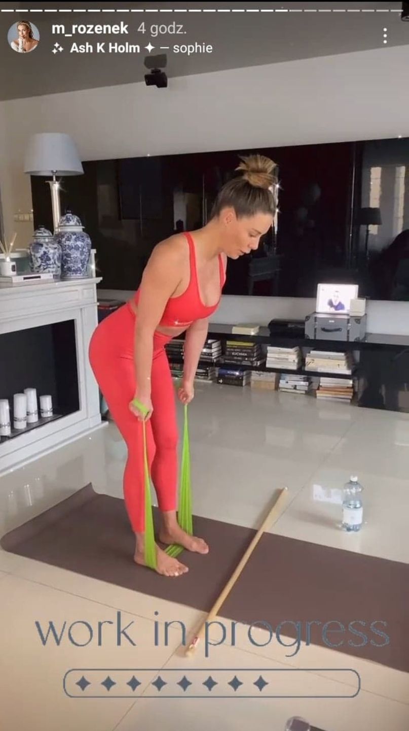 Małgorzata Rozenek ćwiczy w domu