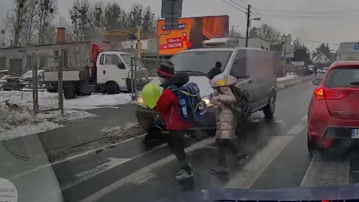 Sytuacja na przejściu dla pieszych w Poznaniu